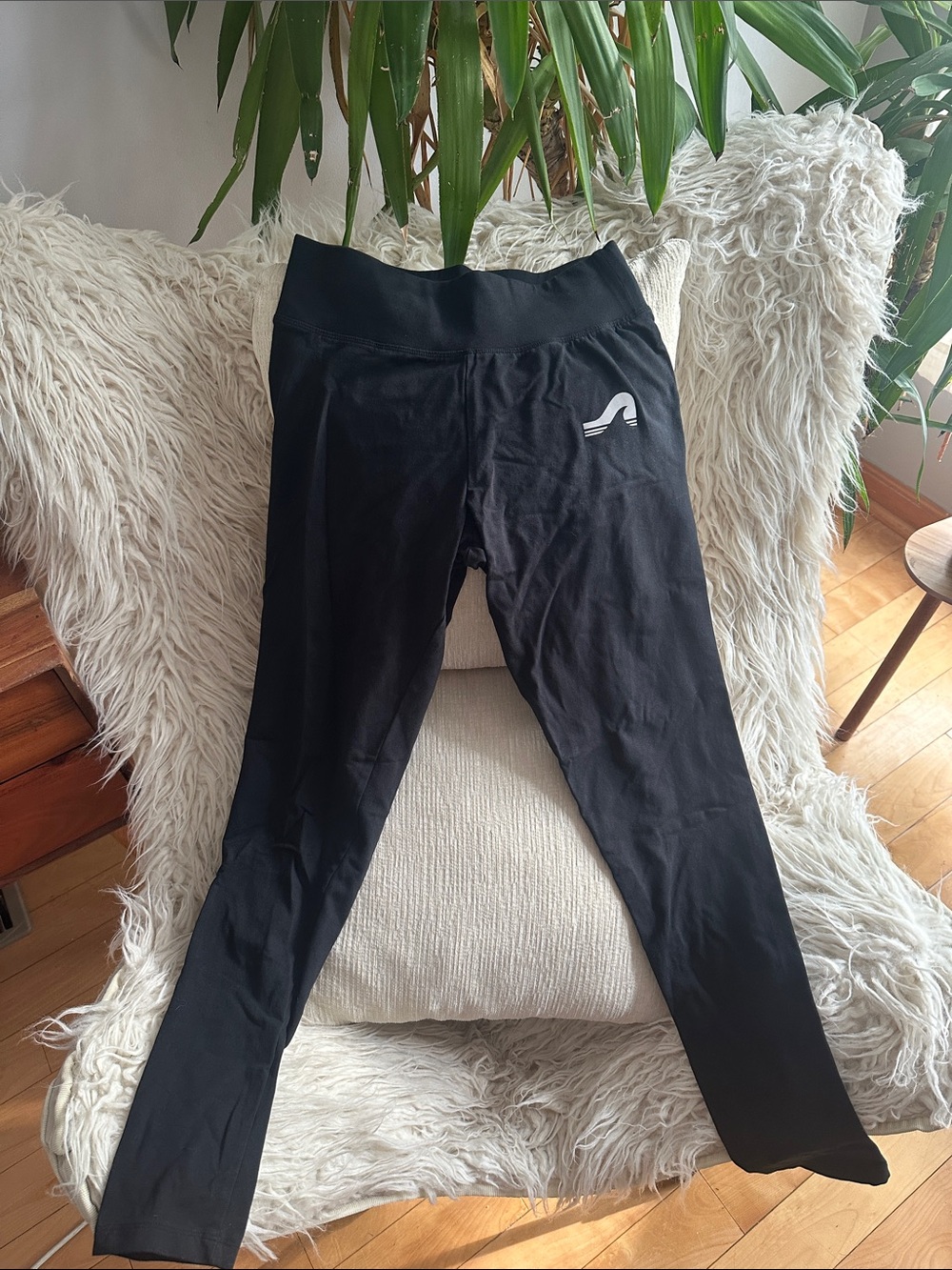 surf style leggings